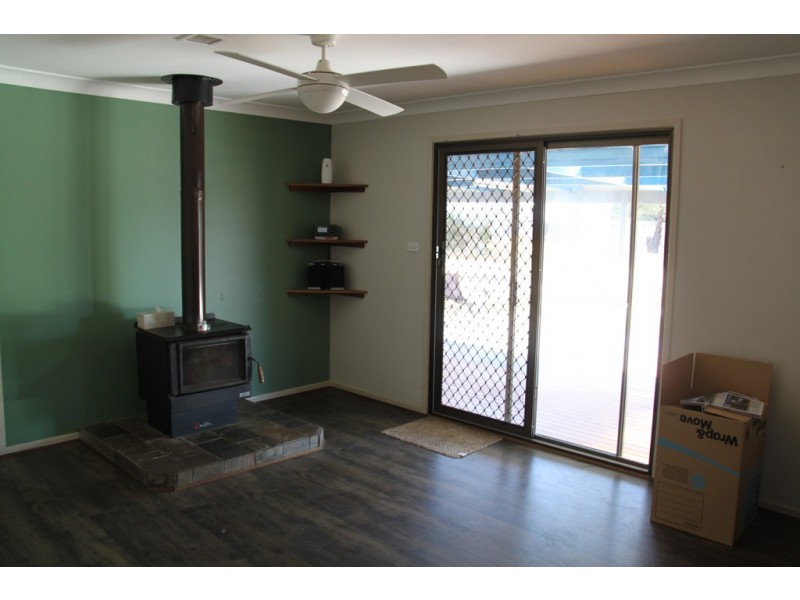 17 Warral Street, Duri NSW 2344