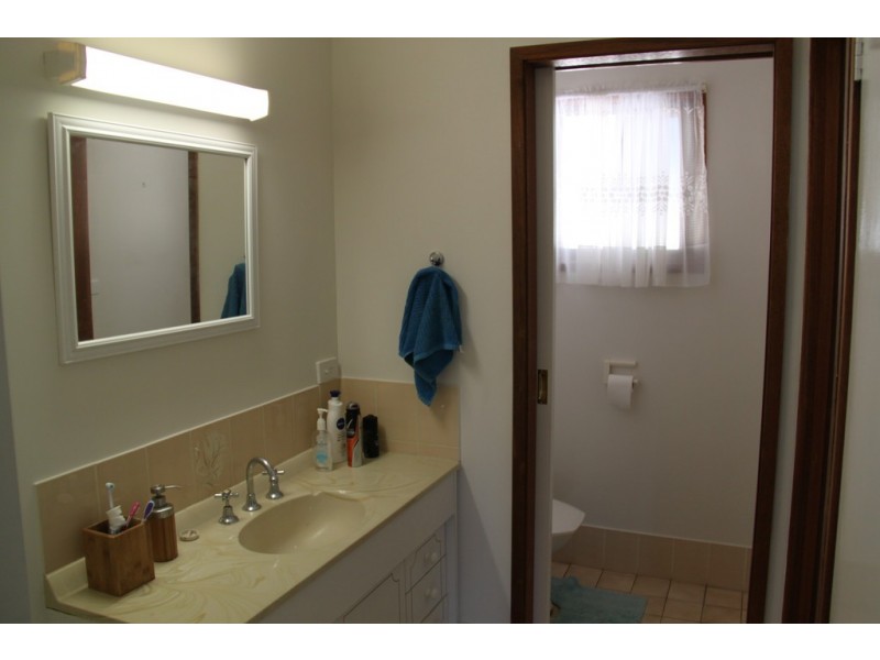 17 Warral Street, Duri NSW 2344