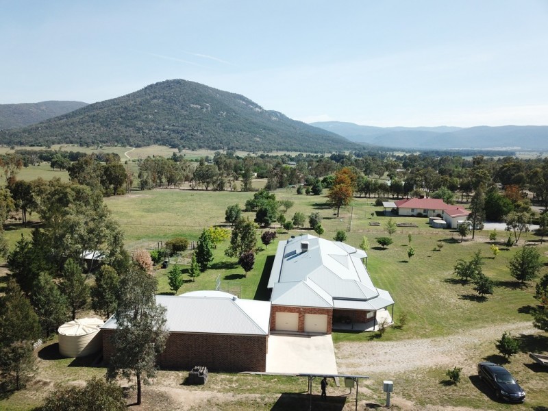 57 Urangera Drive, Tamworth NSW 2340
