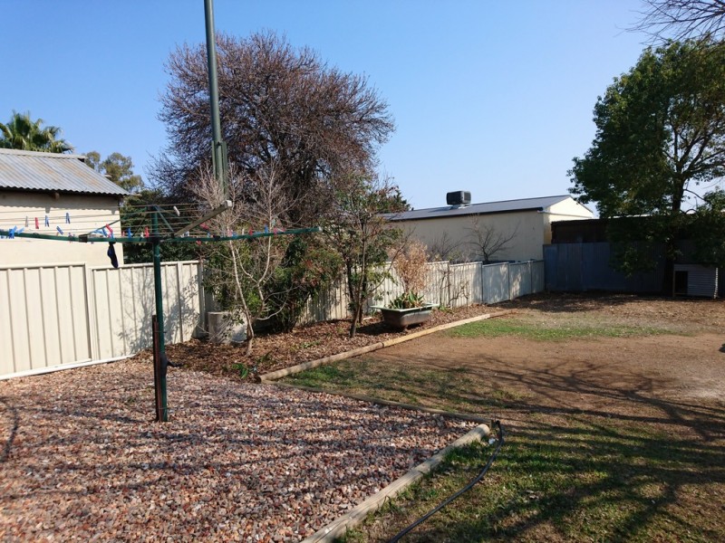 11 Thomas Street, Tamworth NSW 2340