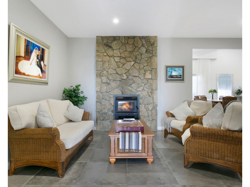 22 Peak Drive, Tamworth NSW 2340