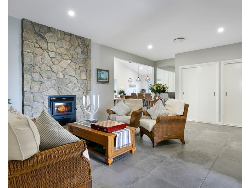 22 Peak Drive, Tamworth NSW 2340