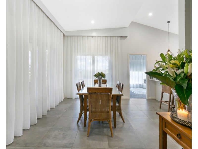 22 Peak Drive, Tamworth NSW 2340