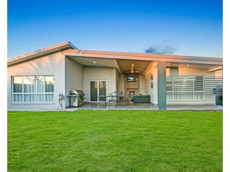 22 Peak Drive, Tamworth NSW 2340