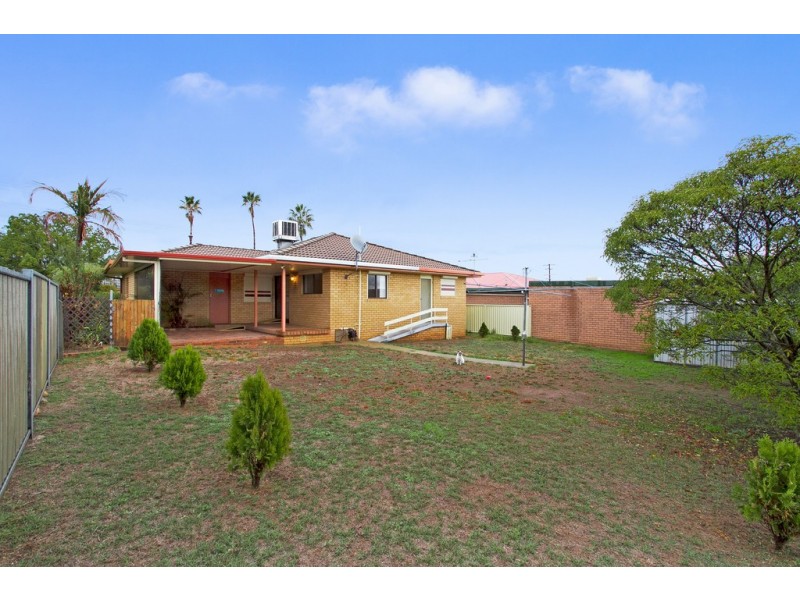 11 Arinya Street, Tamworth NSW 2340