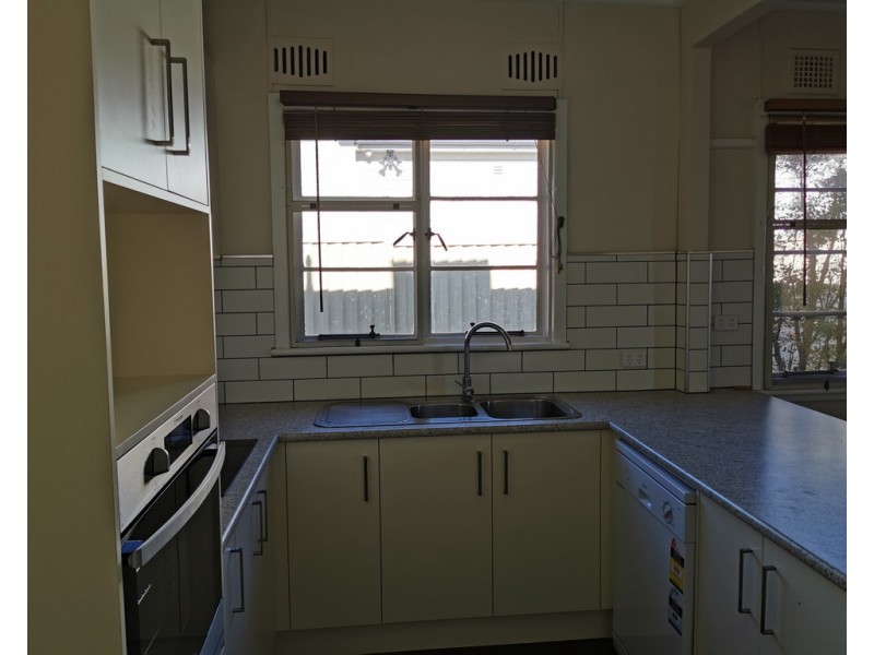 2 Rawson Avenue, Tamworth NSW 2340