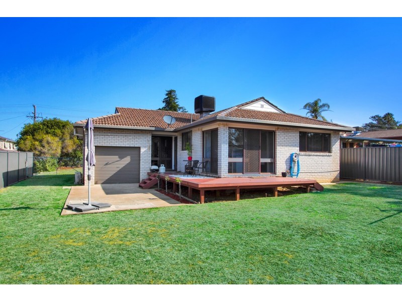 12 Kyooma Street, Tamworth NSW 2340