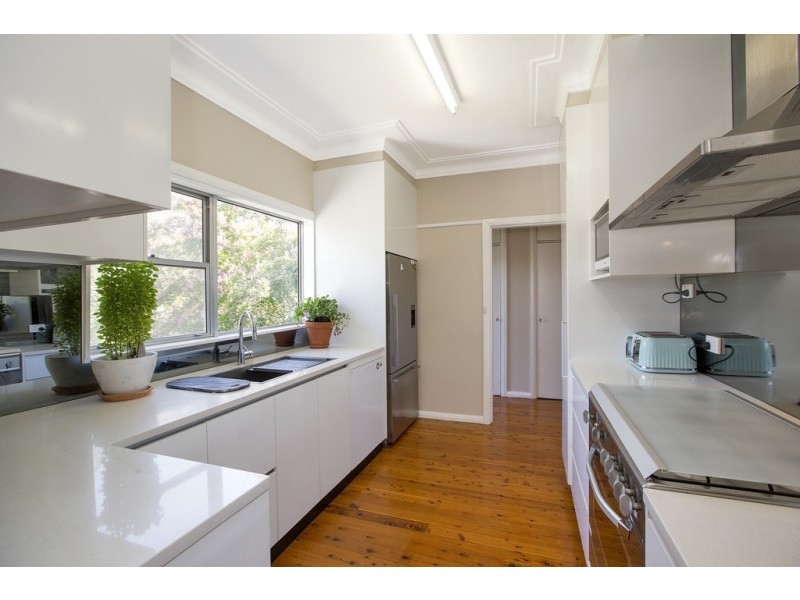 8 Yarral Avenue, Tamworth NSW 2340