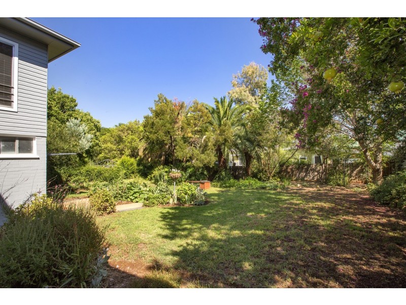 8 Yarral Avenue, Tamworth NSW 2340