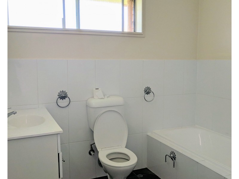 18 Gipps Street, Tamworth NSW 2340