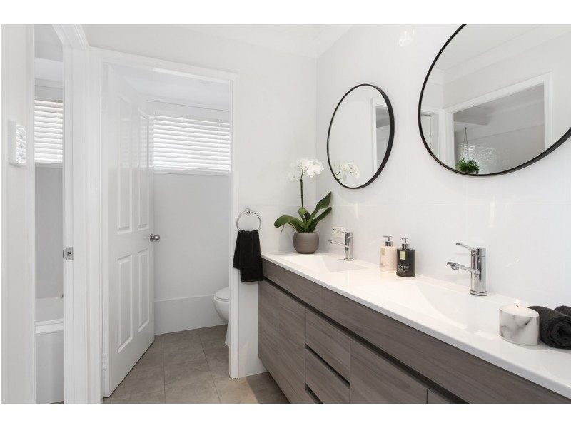 3 Woodside Road, Tamworth NSW 2340