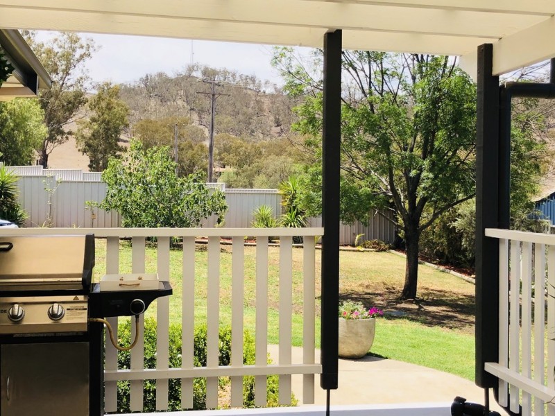 3 Woodside Road, Tamworth NSW 2340