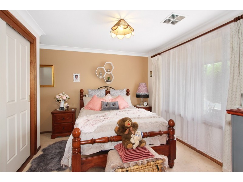 25 Larool Street, Tamworth NSW 2340