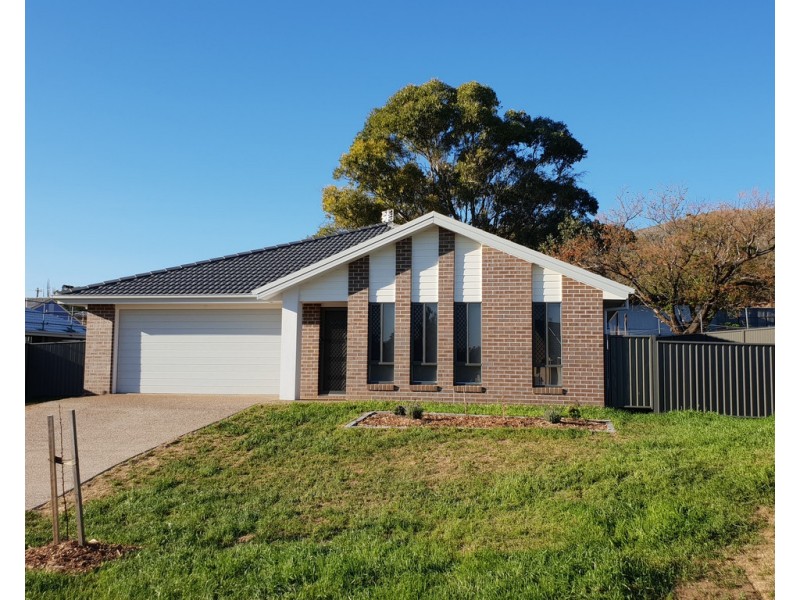10 Porter Street, Tamworth NSW 2340