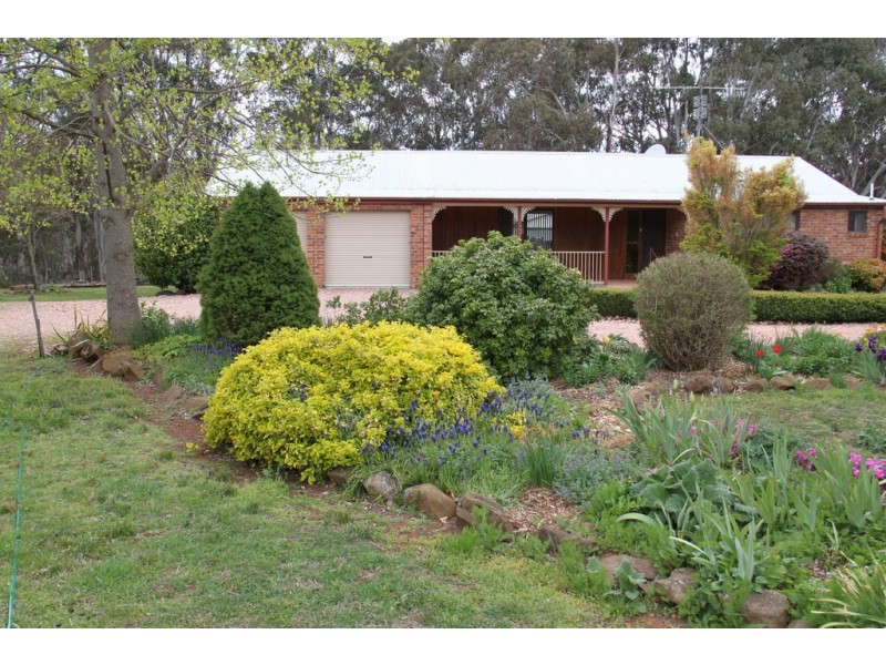 11 Andeva Road, Tamworth NSW 2340