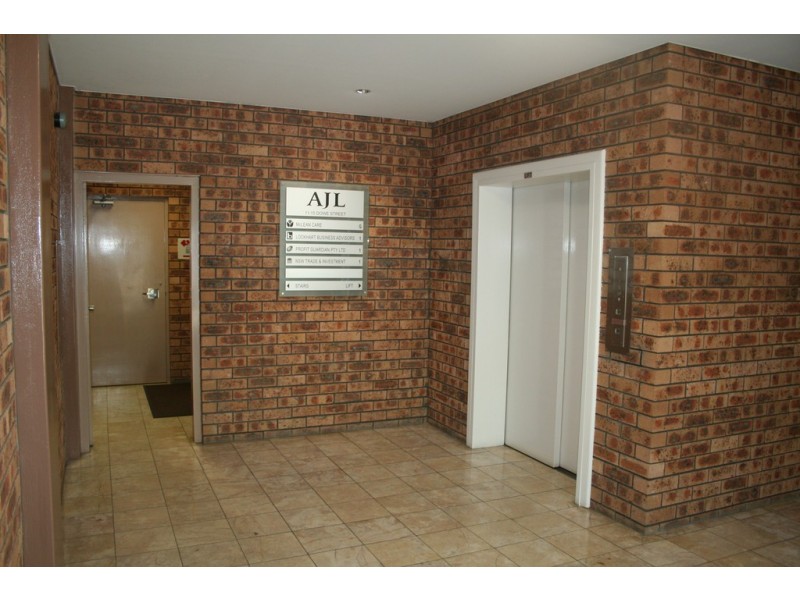 2/11-15 Dowe Street, Tamworth NSW 2340