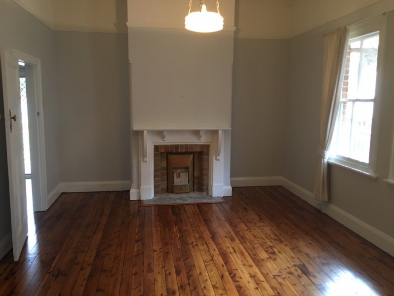 107 Carthage Street, Tamworth NSW 2340