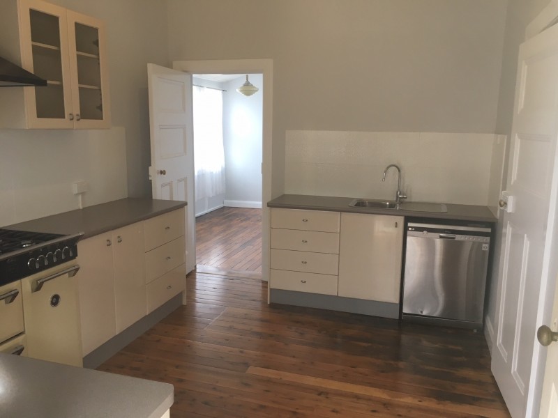 107 Carthage Street, Tamworth NSW 2340