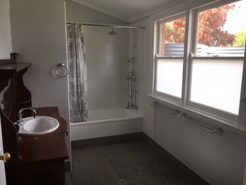 107 Carthage Street, Tamworth NSW 2340