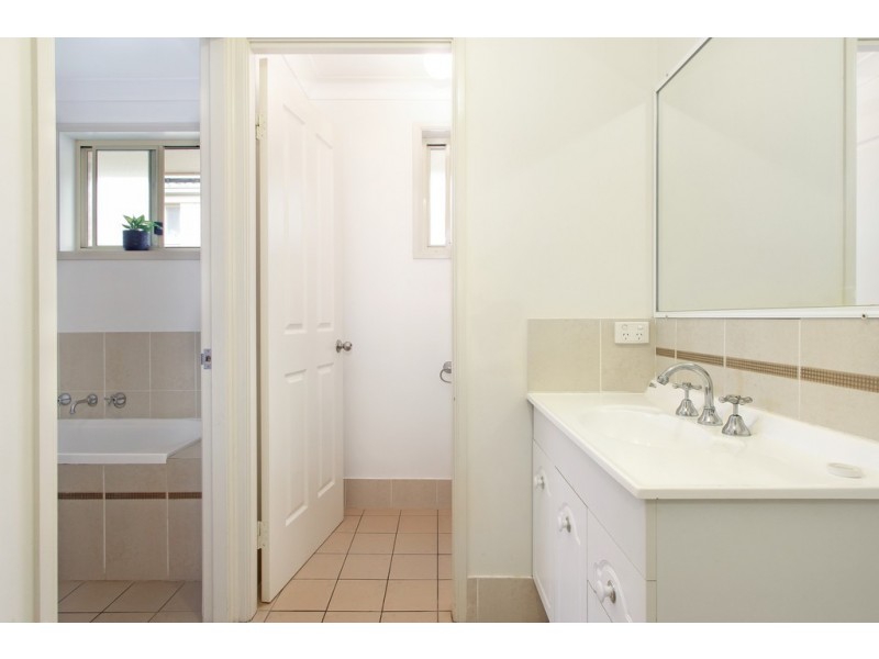 35 Warburton Drive, Tamworth NSW 2340