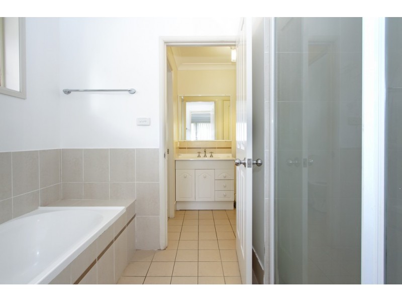 35 Warburton Drive, Tamworth NSW 2340