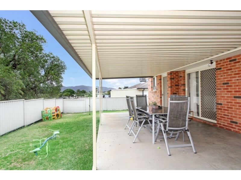 35 Warburton Drive, Tamworth NSW 2340