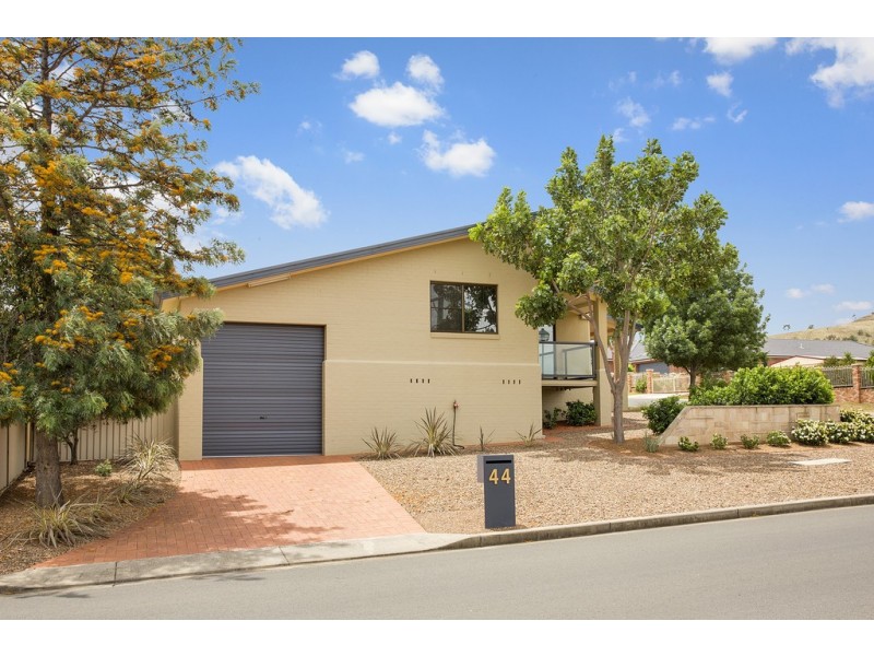 44 Johnston Street, Tamworth NSW 2340