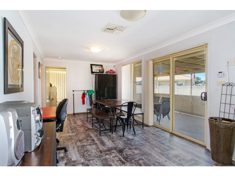 4 Burdekin Place, Tamworth NSW 2340