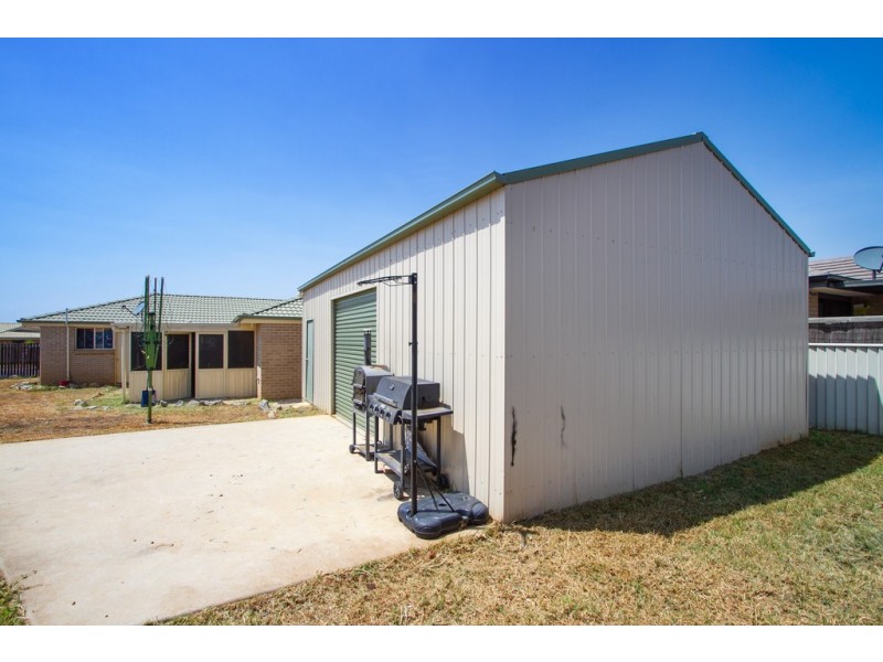 4 Burdekin Place, Tamworth NSW 2340
