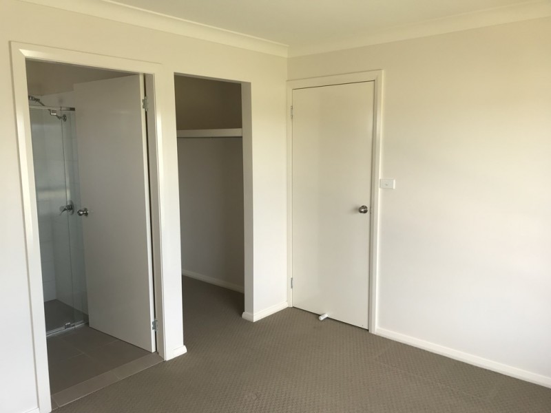 5 Barber Street, Kootingal NSW 2352