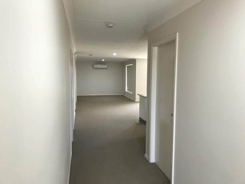 5 Barber Street, Kootingal NSW 2352