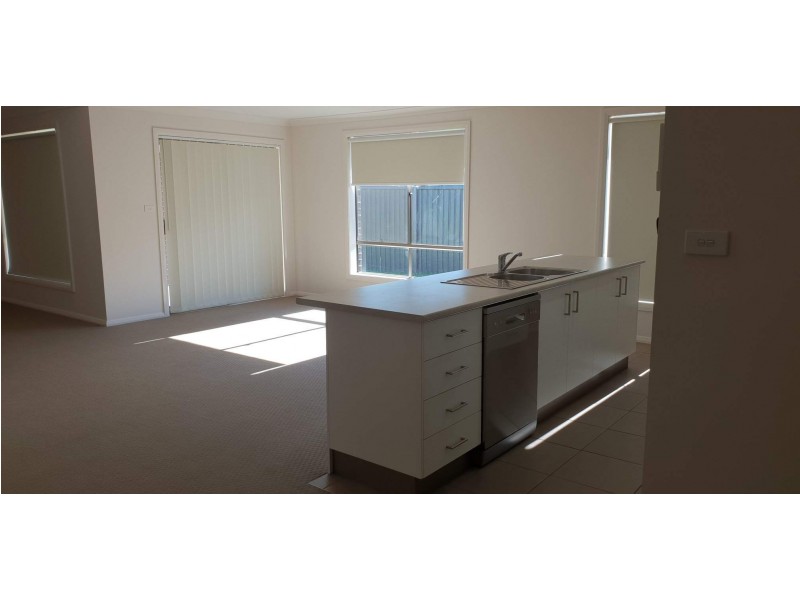 5 Barber Street, Kootingal NSW 2352