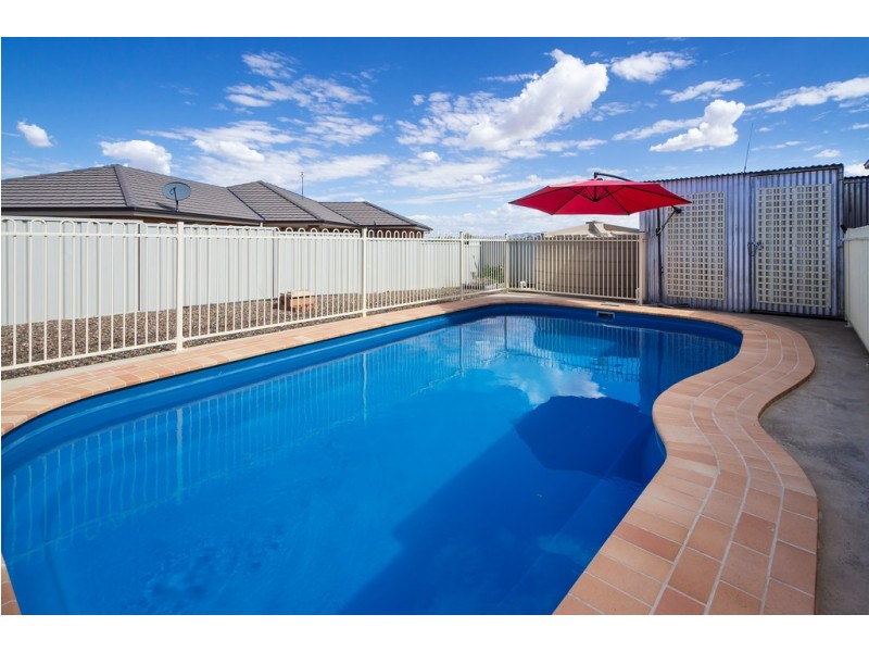 21 Orley Drive, Tamworth NSW 2340