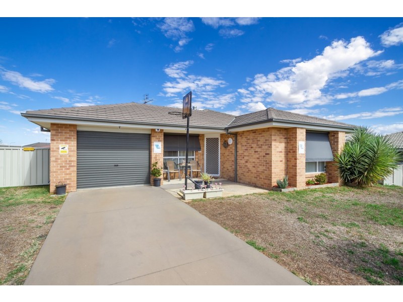 21 Orley Drive, Tamworth NSW 2340