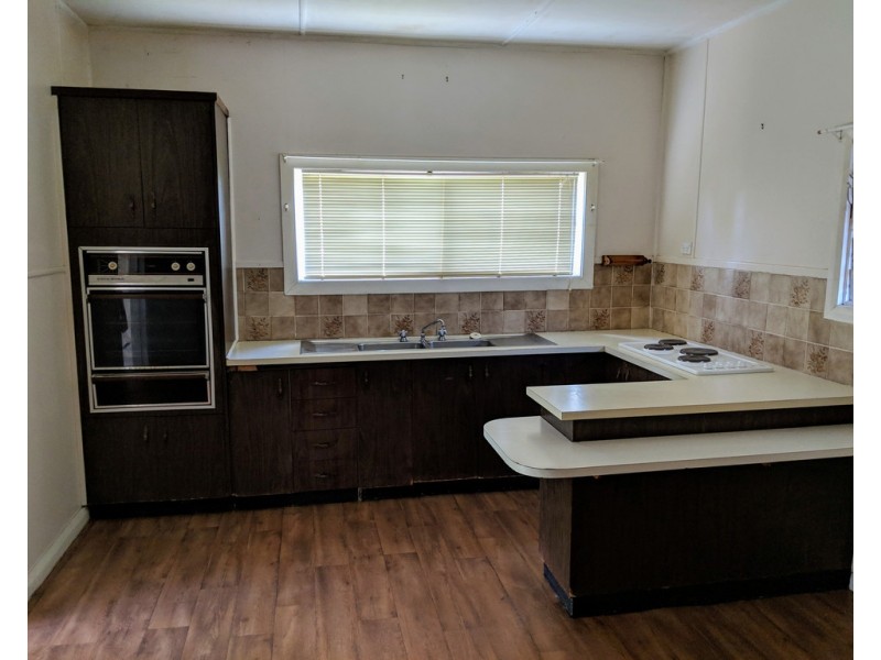 4 Cobley Avenue, Tamworth NSW 2340