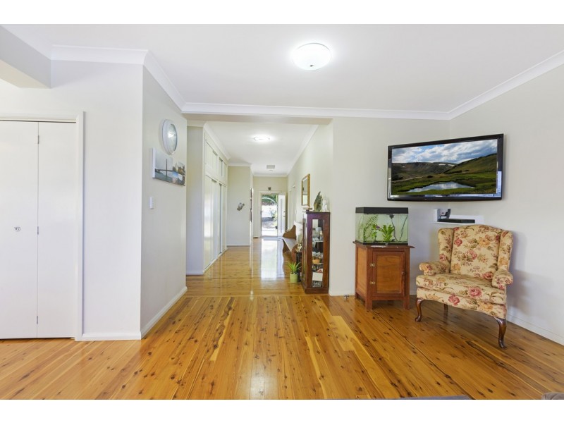 135 Upper Street, Tamworth NSW 2340