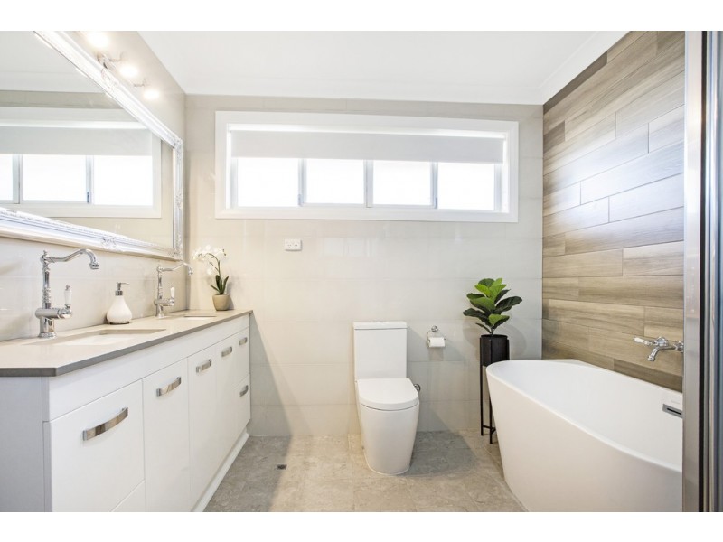 15 Dekalb Street, Tamworth NSW 2340