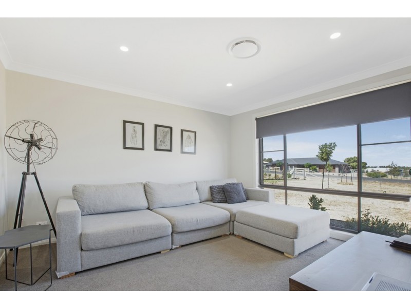 13 Benandarah Court, Tamworth NSW 2340