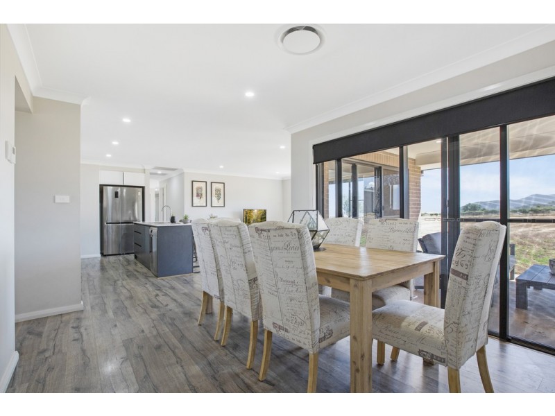 13 Benandarah Court, Tamworth NSW 2340