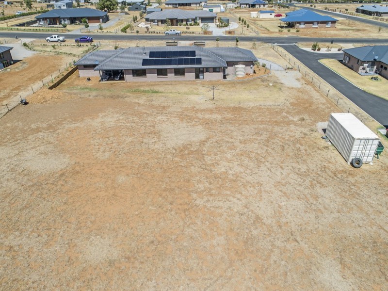 13 Benandarah Court, Tamworth NSW 2340