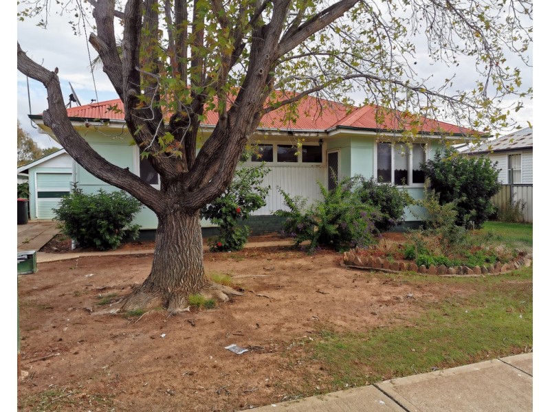 2a Petra Avenue, Tamworth NSW 2340