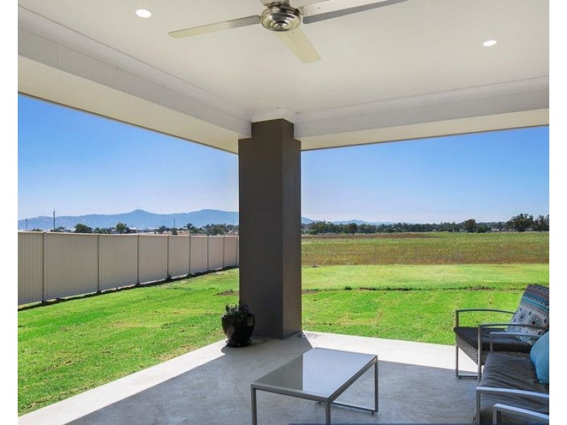 53a Nowland Crescent, Tamworth NSW 2340