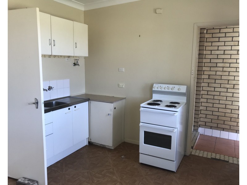 8 Crawford Street, Tamworth NSW 2340