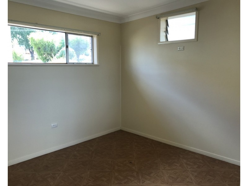 8 Crawford Street, Tamworth NSW 2340