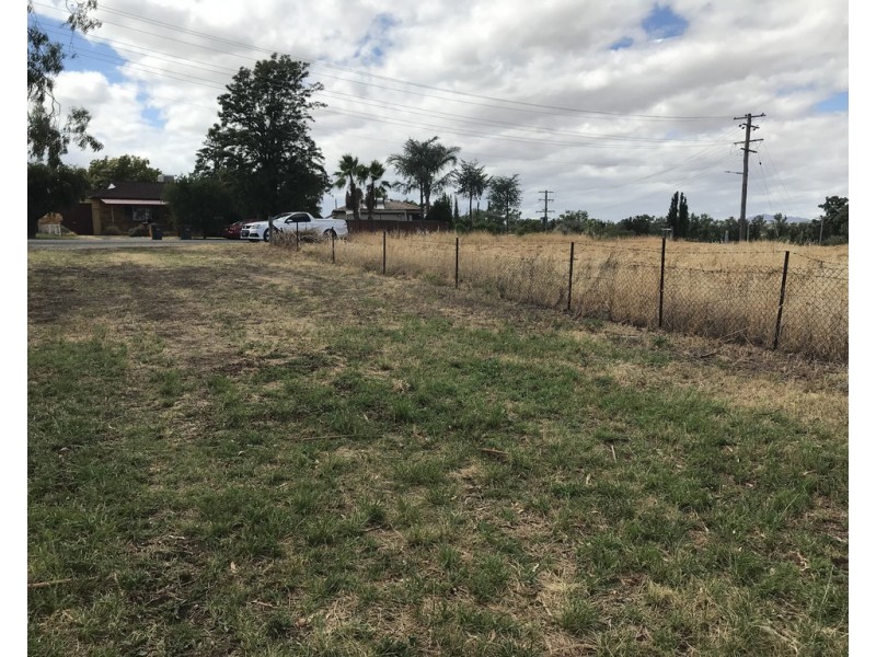 8 Crawford Street, Tamworth NSW 2340