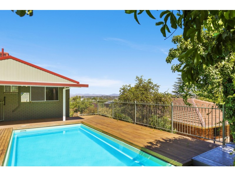 10 Dekalb Street, Tamworth NSW 2340