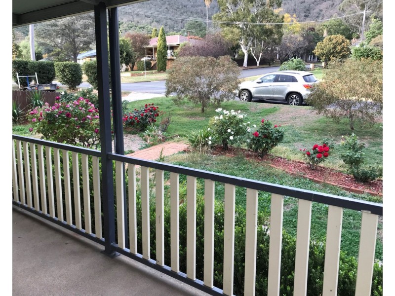 32 Hall Street, Tamworth NSW 2340