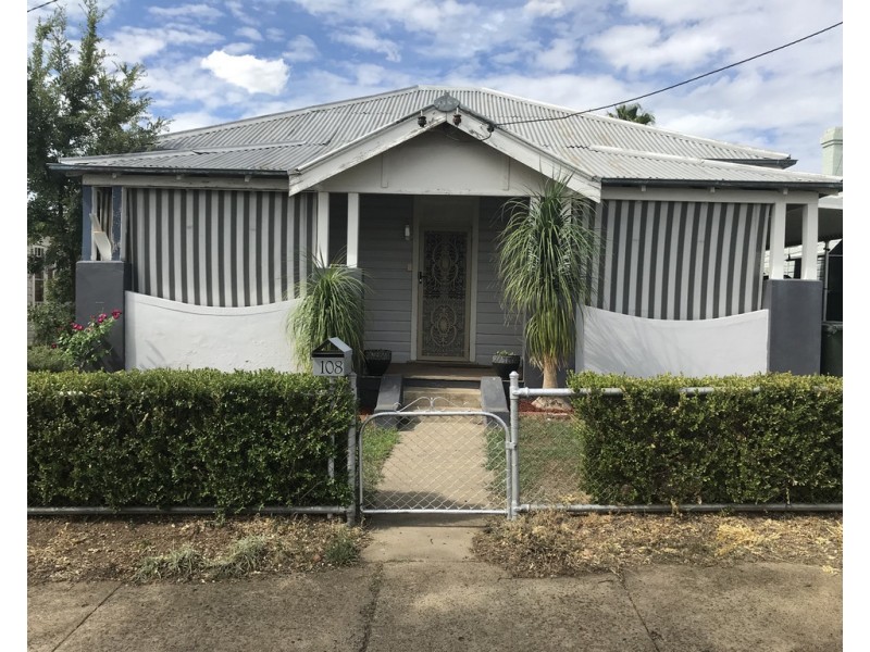 108 Denison Street, Tamworth NSW 2340