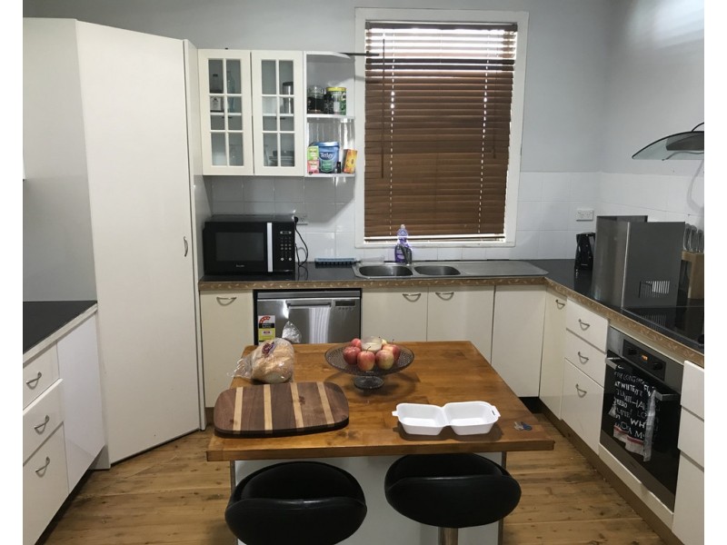 108 Denison Street, Tamworth NSW 2340