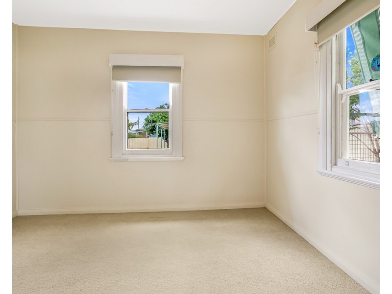 13 Cobley Avenue, Tamworth NSW 2340